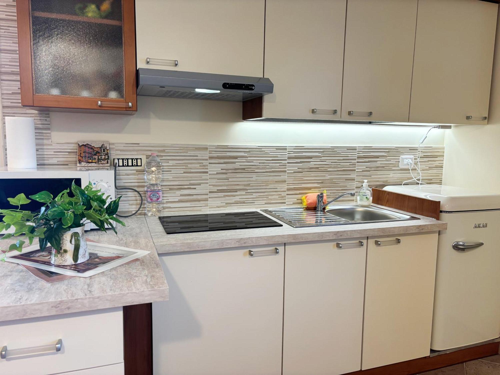 A Casa Di Iole Apartment Фиумичино Екстериор снимка